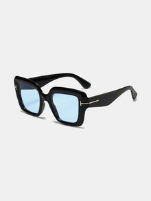  Polycarbonate Frame Square SunglassesIntroducing our Polycarbonate Frame Square Sunglasses, designed to add a stylish touch to your look while providing maximum protection with UV400 lens material. WithSun glassesPlush Fashion ShopPlush Fashion ShopPolycarbonate Frame Square Sunglasses