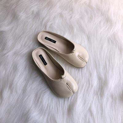 Flat slippers for women! Trotter Shoes Toe Flat Shoes Female Lazy HalfName: Flat slippers for women
Materials: Flat slippers for women
Flat slippers for women! Step into comfort and style with our Trotter Shoes Toe Flat slippers for woShoePlush Fashions Shop Plush Fashion ShopFlat slippers for women