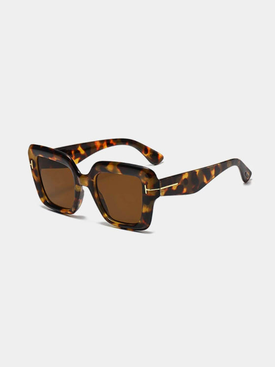 Polycarbonate Frame Square SunglassesIntroducing our Polycarbonate Frame Square Sunglasses, designed to add a stylish touch to your look while providing maximum protection with UV400 lens material. WithSun glassesPlush Fashion ShopPlush Fashion ShopPolycarbonate Frame Square Sunglasses