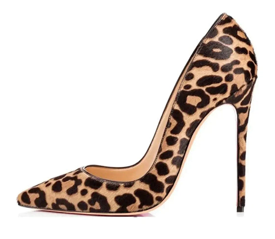 Womens leopard high heels with pointed toe and stiletto heel.