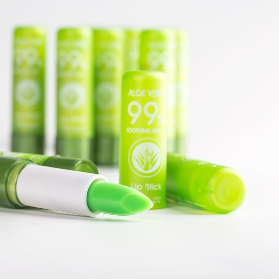 Student Lipstick moisturizing color changing lipstick in green, temperature-adaptive shade.