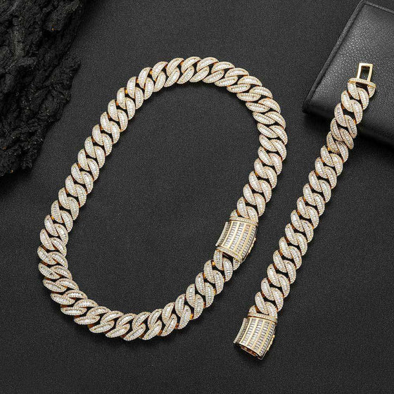 Miami Buckle Cuban Chain Bracelet with real gold plating, hip hop inspired design.