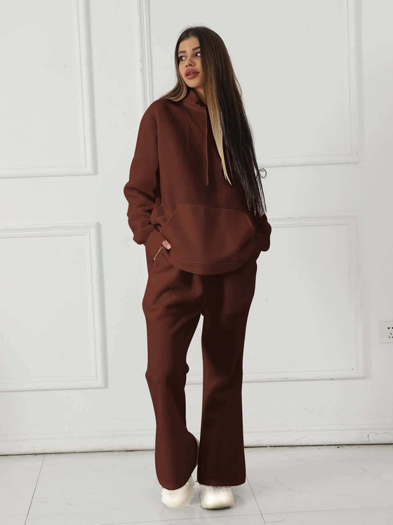 Women's Fashionable Casual Solid Color Long Sleeved SweatsuitExperience style and comfort with our Women's Fashionable Casual Solid Color Long Sleeved Sweatsuit. This sweatsuit is perfect for any casual occasion, made with higSweatsuitPlush Fashions ShopPlush Fashion ShopFashionable Casual Solid Color Long Sleeved Sweatsuit