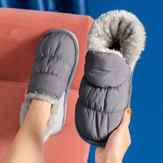 Women's thick non-slip cotton shoes with plush interior, perfect for warmth and comfort.